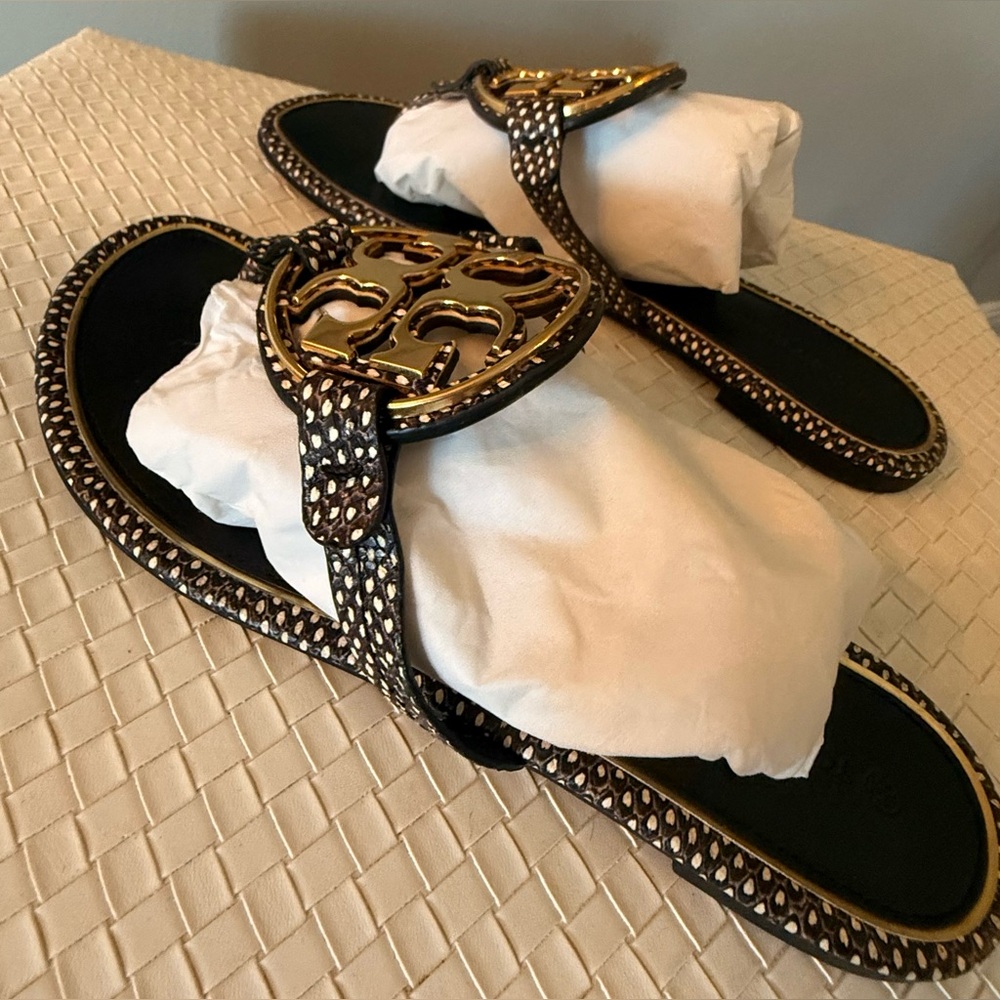 Tory Burch Black and Gold Logo Thong Sandals - Picture 12 of 14